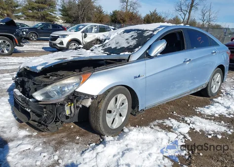2013 Hyundai Sonata Hybrid из США, поврежденный, VIN KMHEC4A43DA077477